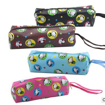 Free gift men's pencil case, color and pattern random