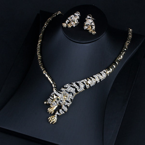 พบกับ2023รายสัปดาห์สร้อยคอฮิปฮอปชุบทองเพทายปกคลุมด้วยเสือดาวสร้อยคอชุดสร้อยข้อมือต่างหู - Product Image 6