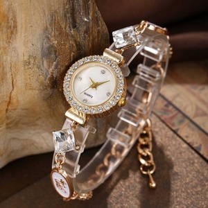 Nuevo Reloj de Pulsera de Aleación con Gemas Cuadradas y Diamantes Redondos, Estilo Fresco, Reloj de Cuarzo Compacto para Mujer, en Stock - Product Image 4