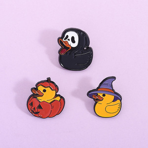 Nouvelle Épingle de Revers en Émail Souple, Motif Halloween (Canard, Citrouille, Fantôme, Sorcière), Style Tendance, pour Hommes et Femmes, Artisanat Métallique, Idéal Cadeau - Product Image 1