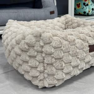 เตียงสุนัขผ้าฟลีซลายเกล็ดหิมะสีพื้นทรงสี่เหลี่ยมผืนผ้า นุ่มสบาย สีเบจ - Product Image 5