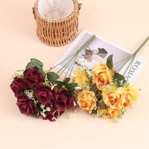 Petit bouquet de fleurs artificielles en soie de haute qualité, rose Fengyan à sept têtes, rose diamant, décoration de table classique faite à la main, décoration d'intérieur douce - Product Image 3