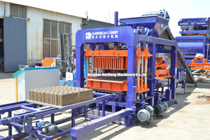 Machine de fabrication de briques creuses emboîtables CE <span class=keywords><strong>QT</strong></span> 8-15, prix usine, machine à fabriquer des blocs de pavé, populaire en Afrique - Product Image 2
