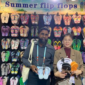 Sandalias de Playa Nicecin para Hombre, Clásicas Azules con Rayas Rojas y Blancas, Chanclas de Espuma PE Suave, Pantuflas de Verano, Logotipo Personalizado OEM - Product Image 5