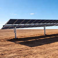 Système de suivi solaire à axe unique 2P avec supports de montage et contrôleur de pilotage pour projets au sol à grande échelle