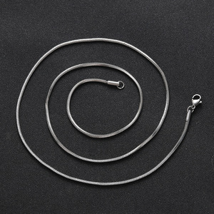 Chaîne serpent carrée de 2 mm en acier inoxydable, collier ras du cou hip-hop avec pendentif, chaîne de bijoux Tanjing Fashion - Product Image 2