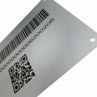 Fabricación en Fábrica de Etiquetas de Código QR de Aluminio Personalizadas, Placa Metálica con Logotipo, Grabado Láser e Impresión de Código QR