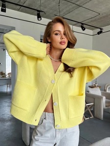 Cardigã Feminino de Tricô com Decote V, Bolso, Estampa Floral, Forro de Lã e Mohair, Manga Comprida, Estilo Solto Halter, Coleção Outono Inverno 2025, Novo, Estilo Europeu Americano - Product Image 6