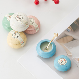 น้ำหอมแข็งสำหรับนักเรียน พกพาสะดวก ติดทนนาน เป็นมิตรกับสิ่งแวดล้อม ทำจากขี้ผึ้งถั่วเหลือง กลิ่นดอกพุด ทำด้วยมือ เหมาะสำหรับตกแต่งบ้านในช่วงคริสต์มาส - Product Image 2