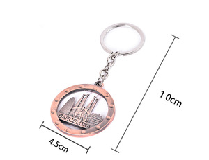 พวงกุญแจโบสถ์บาเซโลนาสเปนพวงกุญแจโลหะสังกะสีอัลลอยสีทองแบบย้อนยุค - Product Image 3