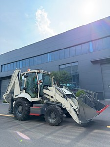 Chargeuse-pelleteuse puissante de 8 tonnes, capacité de la benne de 1,5 m³, pour travaux de terrassement, de construction et d'agriculture - Product Image 2