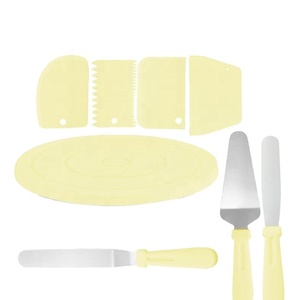 Juego de Accesorios para Hornear en la Cocina con Plato Giratorio Antideslizante y Boquillas de Decoración para Pasteles de Cumpleaños y Bodas - Product Image 1