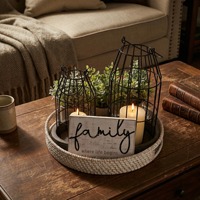 Ensemble de lanternes à bougies en forme de cage à oiseaux en fil métallique noir rustique de Noël avec plateau en rotin tressé