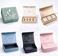Boîte cadeau à rabat avec logo personnalisé, emballage en papier de luxe avec cadre en feuille d'or pour bijoux, cosmétiques, parfums, vente en gros