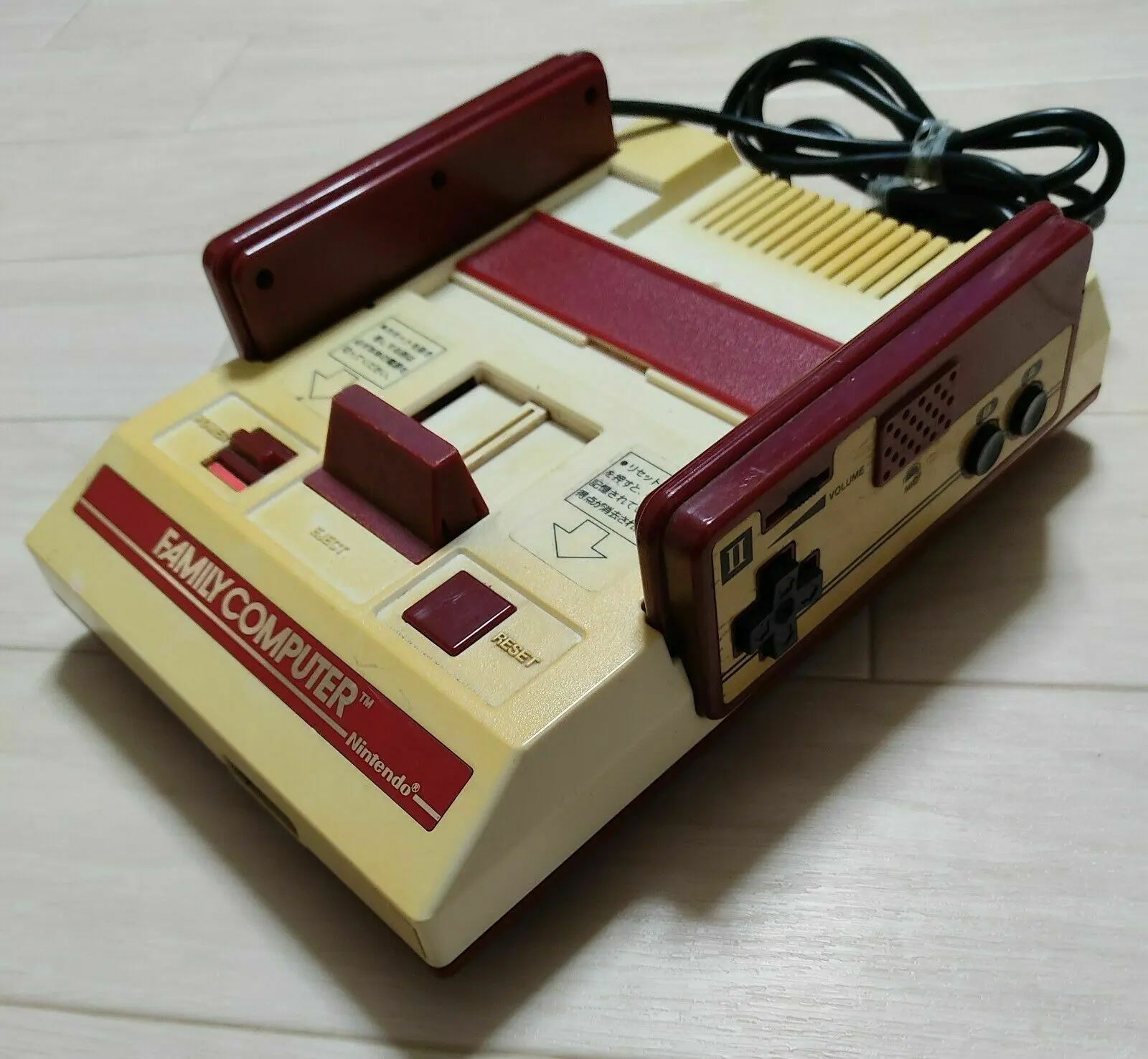 Console di gioco giapponese Moded per computer della famiglia nintendo FC a NES cosnole che lavora con le carte da gioco degli stati uniti