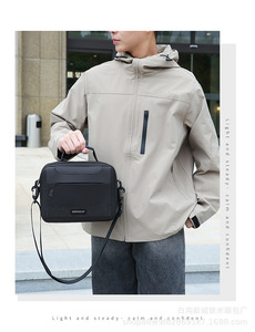 Sac messager en nylon pour homme, personnalisé, petit format, imperméable, bandoulière, design tendance, vente en gros - Product Image 4