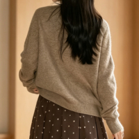 Pull en tricot doux à manches longues avec col rond et boutons sur le devant pour un usage quotidien décontracté, pull en tricot pour femmes
