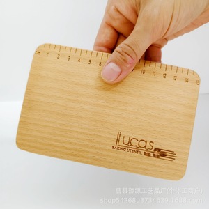 Mini tabla de madera para hornear con regla de medición para transferir masa de pan y trabajar con repostería, artesanía ecológica - Product Image 3