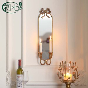 กระจกติดผนังทองเหลืองแบบดั้งเดิมพร้อมที่วางเทียน กระจกตกแต่งกรอบสวยงามสำหรับทางเข้า - Product Image 2