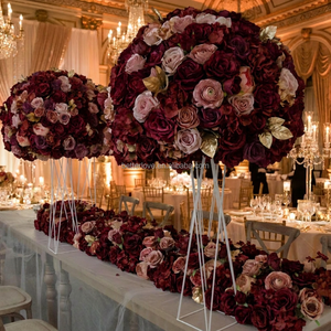Arrangement de roses rouges bordeaux pour mariage vintage de luxe, boule de fleurs artificielles, centre de table de mariage - Product Image 1