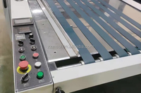 Laminateur de film semi-automatique de haute précision Presse à chaud Rouleau Machine de laminage industrielle pour feuilles de carton papier
