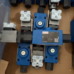 Reductor R900928873 DRE6-1X/210MG24K4M para Equipos Industriales - Product Image 2