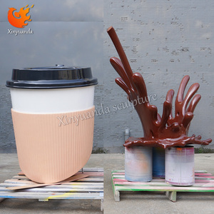 Grande Scultura di Tazza di Caffè in Vetroresina Realistica Personalizzabile per Caffetterie e Decorazioni di Tendenza - Product Image 2