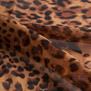 Tessuto in Chiffon Crepe Stampato Leopardato 100% Poliestere, Leggero e Antistatico per Hijab, Abiti e <span class=keywords><strong>Abbigliamento</strong></span> Femminile - Product Image 4