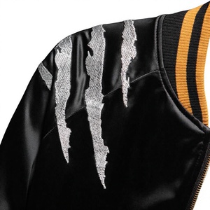 Veste bomber patchwork Roaring Tiger Sukajan, style hip-hop, légère, printemps, veste souvenir, service OEM disponible, vestes universitaires. - Product Image 3