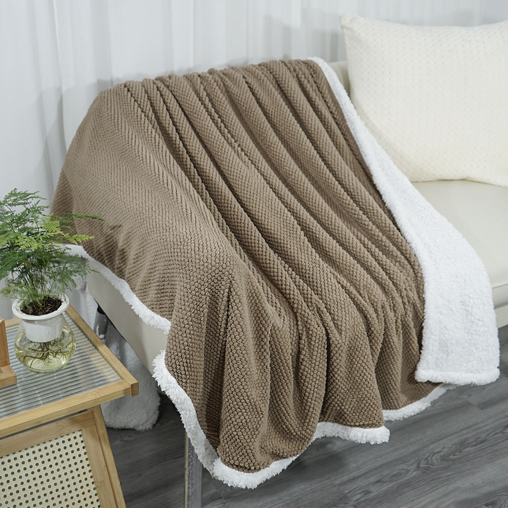 สีน้ำตาล