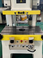 Presse à poinçonner pneumatique à gorge profonde pour perforation et estampage de tôles métalliques