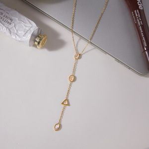 Collier en forme de Y avec zircon géométrique pour femme, à porter au quotidien, serti de zirconiums. - Product Image 4