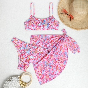 ชุดว่ายน้ำบิกินี่แบบคลาสสิกสำหรับผู้หญิง 3 ชิ้น พร้อมโลโก้สั่งทำ ชุดว่ายน้ำรักษ์โลก พร้อมชุดชายหาดพิมพ์ลาย - Product Image 4