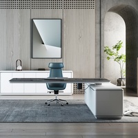Escritorio Ejecutivo Convertible de Diseño Moderno y Lujoso, con Superficie de MFC, Estructura de Acero, Altura Ajustable Eléctricamente