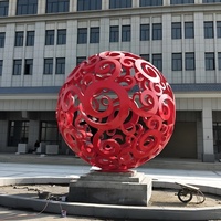 Ornement de globe terrestre en métal pour espace public extérieur, sculpture de boule creuse en acier inoxydable, personnalisable et de grande taille