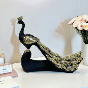 Ornement de paon de luxe léger et créatif, décoration d'intérieur, salon, meuble TV, vin, artisanat en résine époxy simple, art populaire - Product Image 4