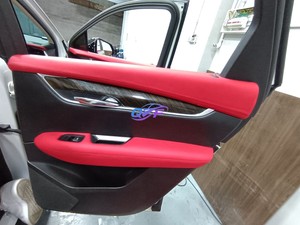 Aggiornamento personalizzato dei pannelli delle portiere dei sedili <span class=keywords><strong>auto</strong></span> e dei pannelli degli strumenti con un restyling alla moda in stile colore alcantara - Product Image 6