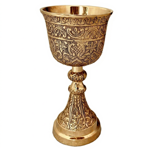 Copa de Latón India Tradicional Hecha a Mano, con Finas Grabas Florales, para Vino, Ideal para Decoración de Mesa en Hoteles y Hogares de Lujo - Product Image 1