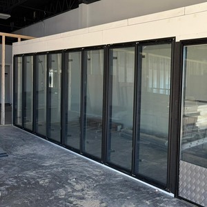 ห้องเย็นสำเร็จรูปแบบเดินเข้าได้สำหรับโรงงานผลิตเบียร์ พร้อมระบบทำความเย็นด้วยอากาศและประตูกระจก - Product Image 1