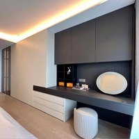 Armoire de Luxe Moderne en Bois avec Coiffeuse Autoportante pour la Maison, Appartements, Salon, Hôtel, Chambre à Coucher, Meubles de Rangement pour Vêtements
