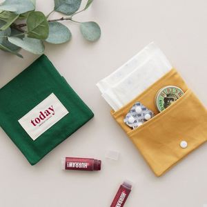 Pochette portable et durable en toile pour serviettes hygiéniques, pliable, cadeau promotionnel fait main pour les élèves du primaire et les adultes - Product Image 4