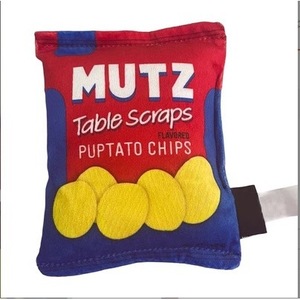 ของเล่นสุนัขแบบเคี้ยวในบ้าน มีเสียงบีบ ทำจากผ้าแคนวาส รูปทรงเศษขนมปุปปูต้า ยี่ห้อมุทซ์ เทเบิล สแครปส์ - Product Image 1