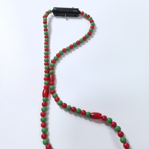 Collana Decorativa con Babbo Natale Luminoso a LED con Perline Rosse e Verdi per Feste di Capodanno e Natale - Product Image 5
