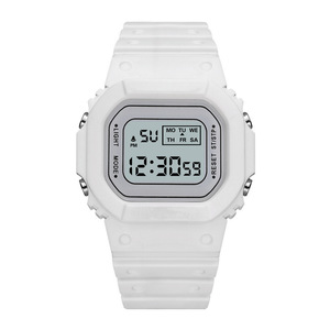 Hot <span class=keywords><strong>Matcha</strong></span> Green Petite Montre Carrée Étudiants Adolescents Sports de Plein Air Étanche Multifonctionnel LED Montre Électronique - Product Image 1