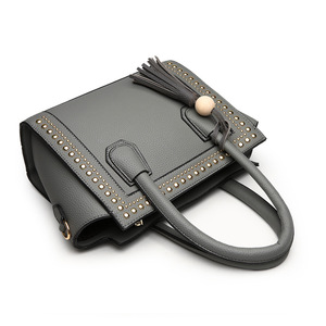 Tendance Designer De Luxe PU Rivet Gland Sac À Main Élégant De Haute Qualité Femmes Casual Sac Fourre-Tout Polyester Fermeture Éclair Offre Spéciale RTS Sac À Main - Product Image 3