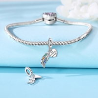 Pendentifs Cœur d'amour et Plumes Colorées pour Bracelets, Breloques de Collier en Cuivre Plaqué Argent, Accessoires de Bijoux DIY en Gros pour Fêtes