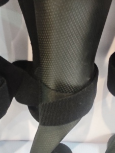 Chân hỗ trợ chỉnh hình sợi carbon nhẹ với vật liệu composite bền có thể thay thế lớp lót bên trong dễ da - Product Image 2