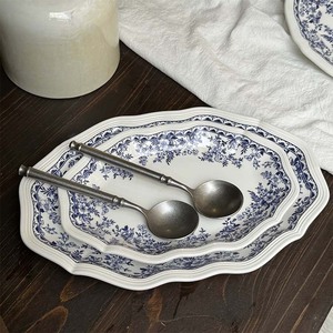British Country-Style Ceramic Pastry and Pasta Plate Dish Blue <b>Small</b> Flower Design with Stand for Parties - Product Image 3
