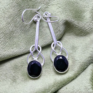 Boucles d'oreilles en argent sterling 925 de qualité supérieure, prix de vente exceptionnel, avec pierre précieuse en onyx noir, bijoux élégants et protecteurs - Product Image 1