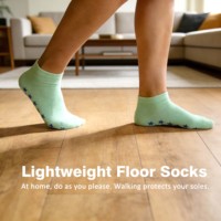 Chaussettes antidérapantes en coton pour femme avec logo personnalisé, idéales pour le Pilates, le yoga, la barre et l'hôpital